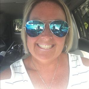 Meet your Posher, Paula